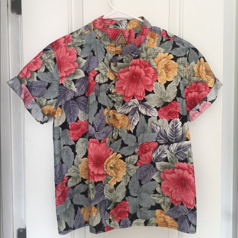 James Kidd perfect condition button up top!